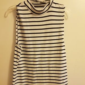 Abercrombie & Fitch Size Small